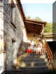 rachouli-enfants-old-house.jpg (96461 bytes)